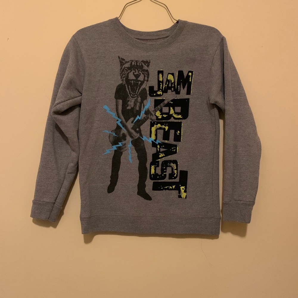 💲 3 for $10 Boy’s sweatshirt